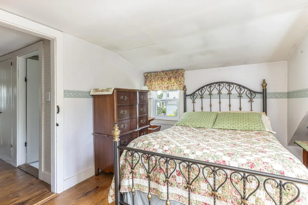 54 Mitchell Road South Portland ME 04106