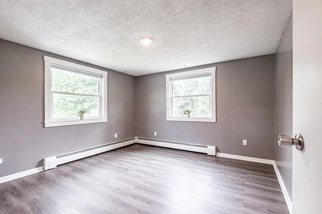21 Libby Drive Buxton ME 04093