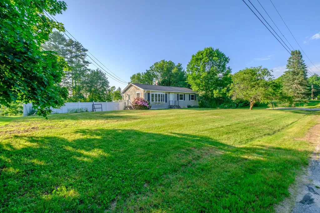 21 Libby Drive Buxton ME 04093