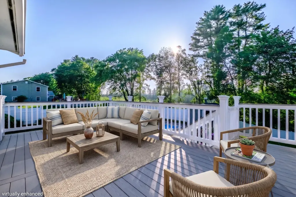 21 Libby Drive Buxton ME 04093