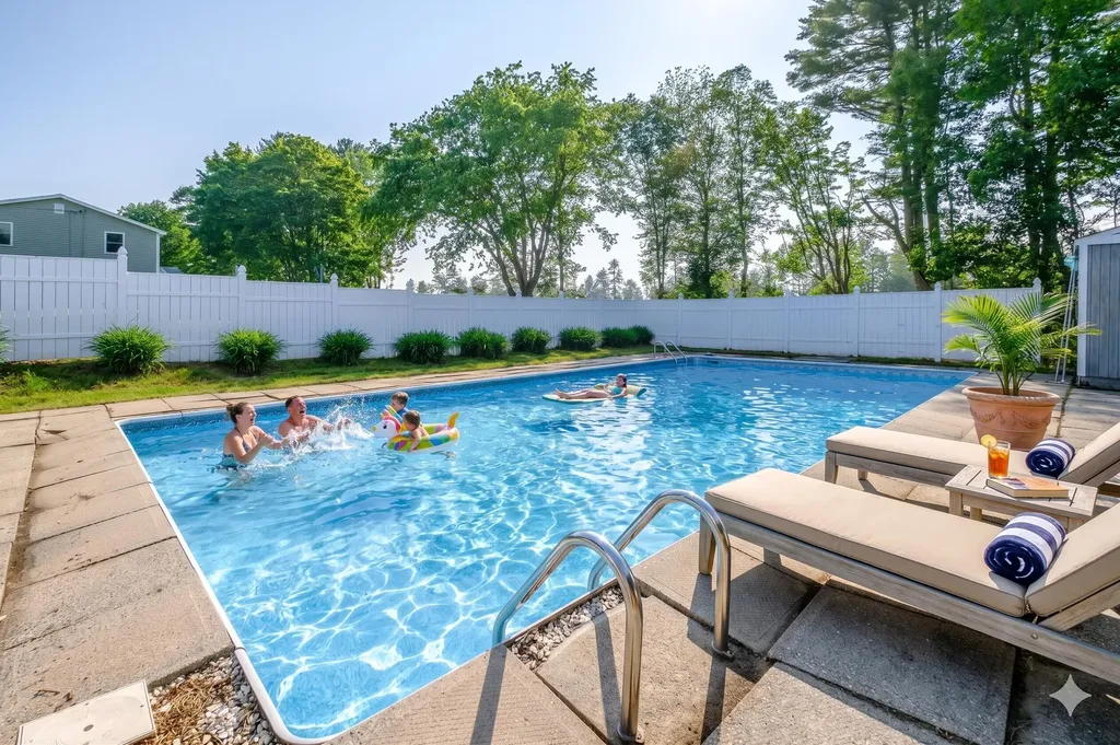 21 Libby Drive Buxton ME 04093