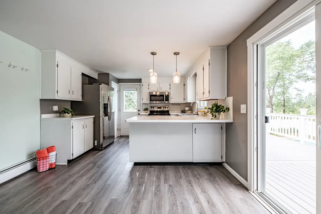 21 Libby Drive Buxton ME 04093