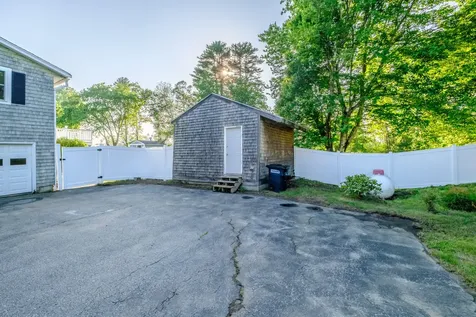 21 Libby Drive Buxton ME 04093