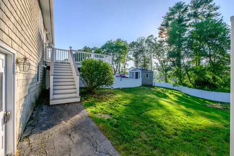 21 Libby Drive Buxton ME 04093