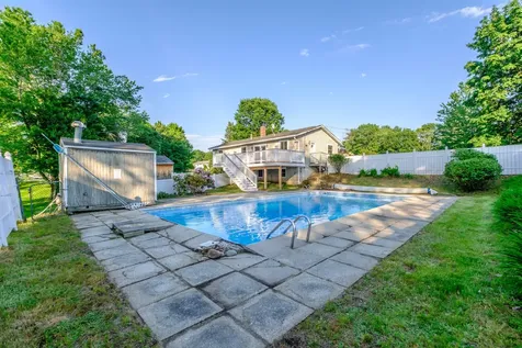 21 Libby Drive Buxton ME 04093