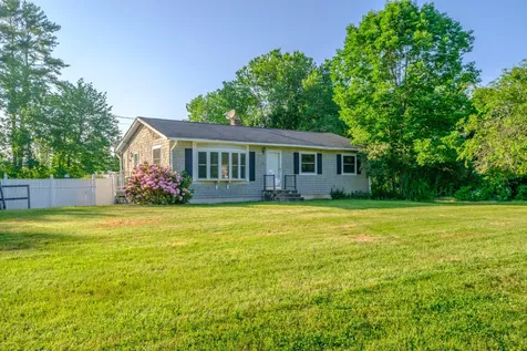 21 Libby Drive Buxton ME 04093