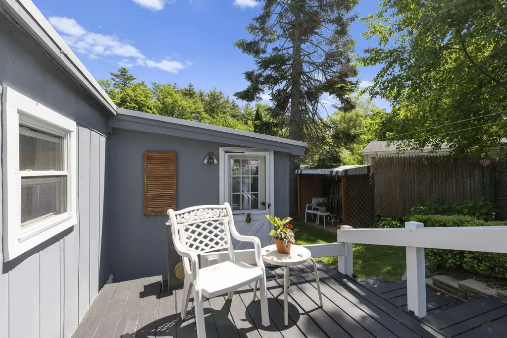 2 Cherry Lane Kittery ME 03904
