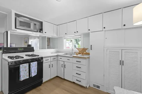 2 Cherry Lane Kittery ME 03904