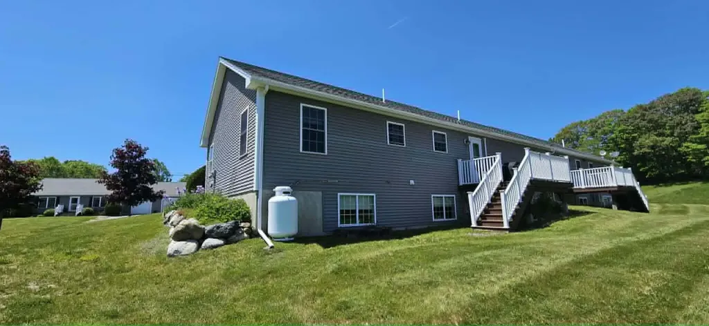 93 Streamside Lane Bangor ME 04401
