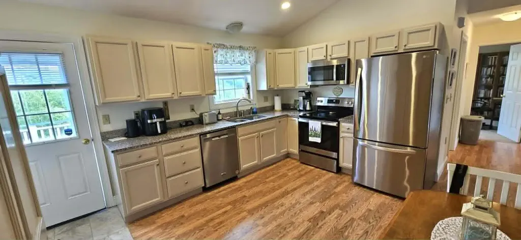 93 Streamside Lane Bangor ME 04401