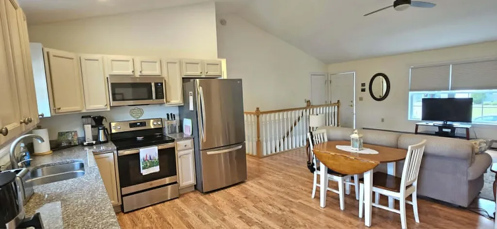 93 Streamside Lane Bangor ME 04401