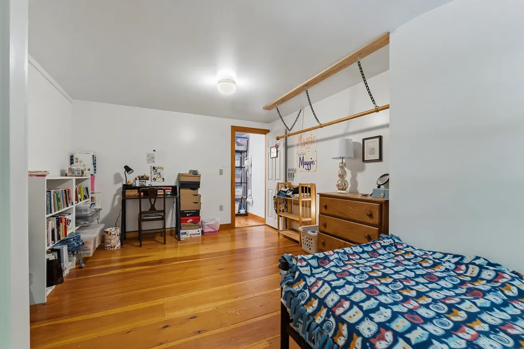 7 Cross Road Edgecomb ME 04556