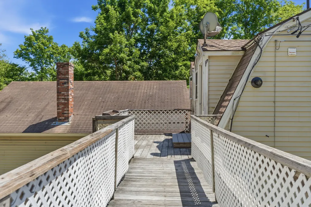 7 Cross Road Edgecomb ME 04556