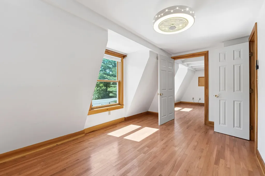 7 Cross Road Edgecomb ME 04556