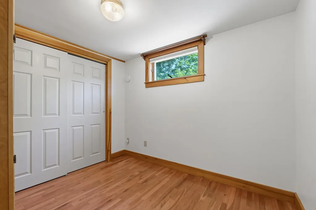 7 Cross Road Edgecomb ME 04556