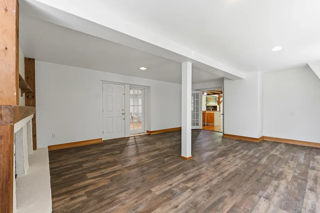 7 Cross Road Edgecomb ME 04556