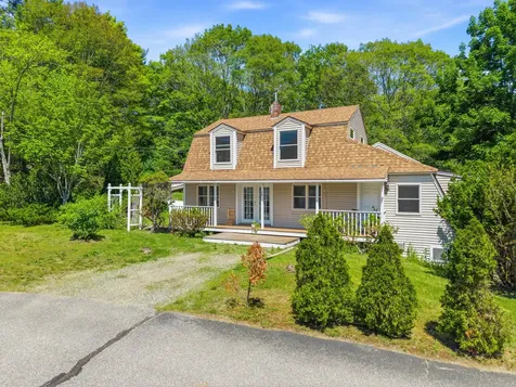 7 Cross Road Edgecomb ME 04556