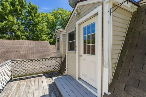 7 Cross Road Edgecomb ME 04556