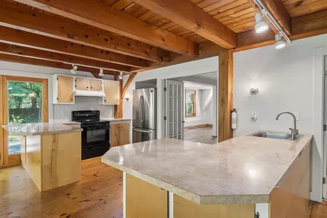 7 Cross Road Edgecomb ME 04556