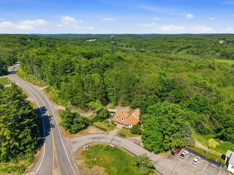 7 Cross Road Edgecomb ME 04556