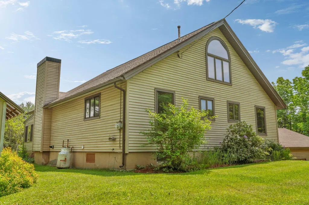 57 Spout Hill Road Prospect ME 04981