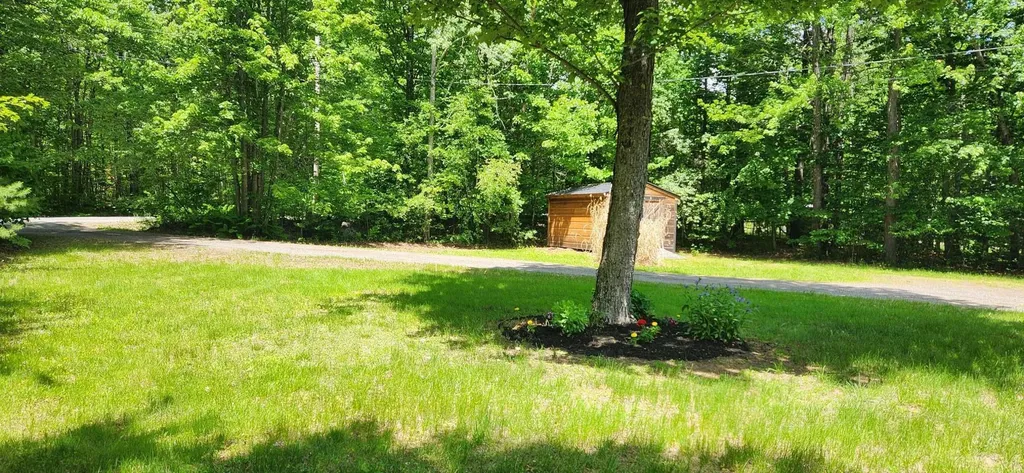 9 Ladd Road Rome ME 04963