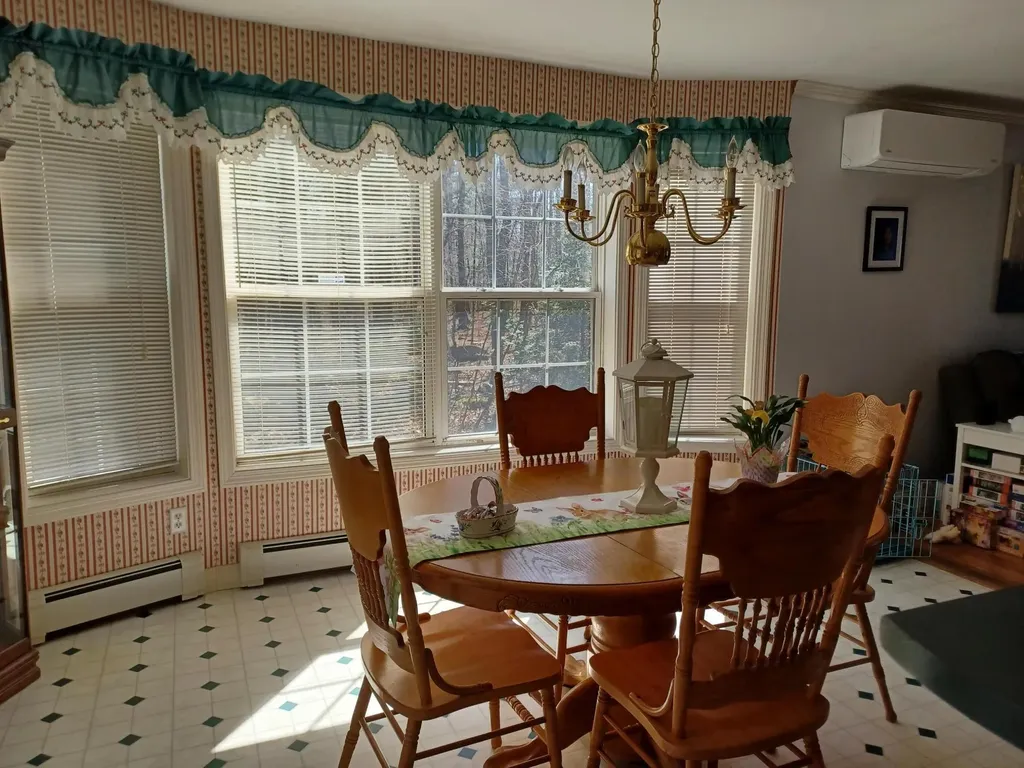 9 Ladd Road Rome ME 04963