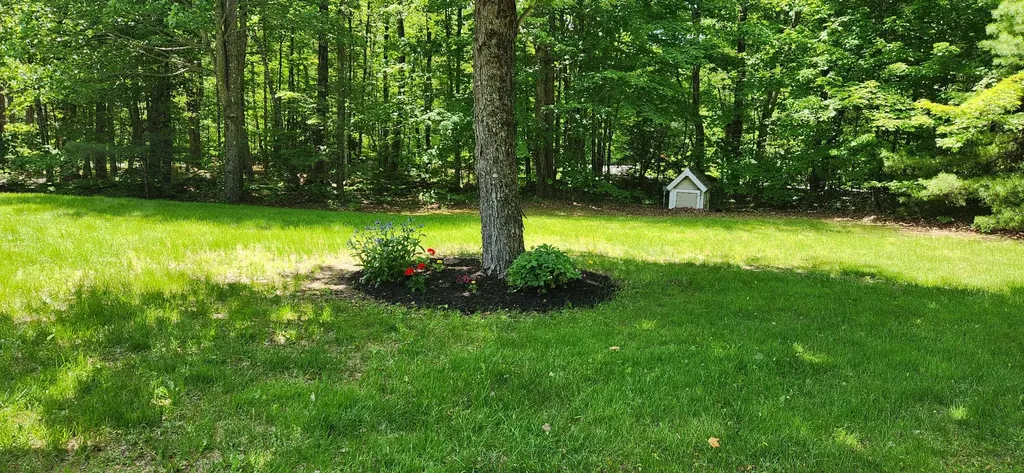 9 Ladd Road Rome ME 04963