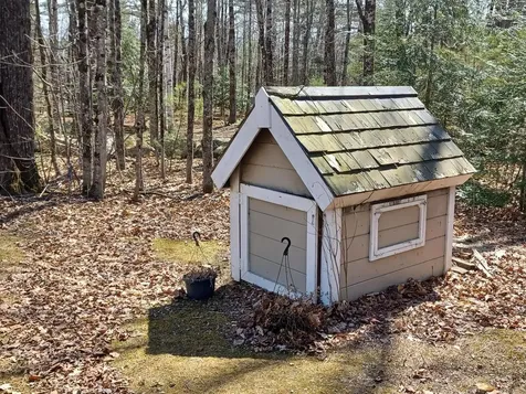9 Ladd Road Rome ME 04963