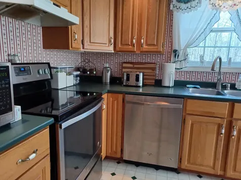 9 Ladd Road Rome ME 04963