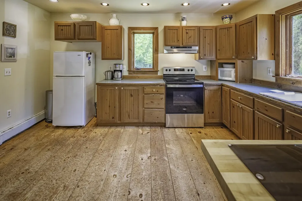 39 Dillingham Road North Berwick ME 03906