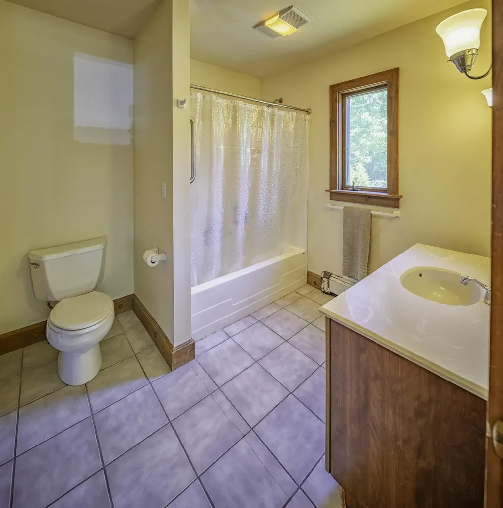 39 Dillingham Road North Berwick ME 03906