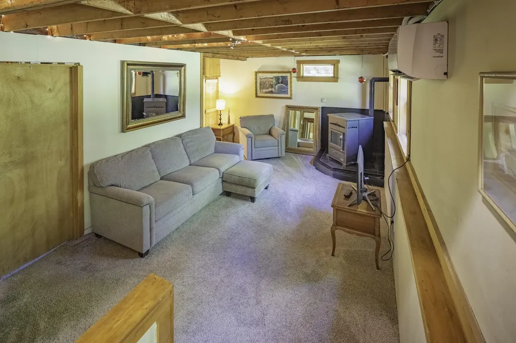 39 Dillingham Road North Berwick ME 03906
