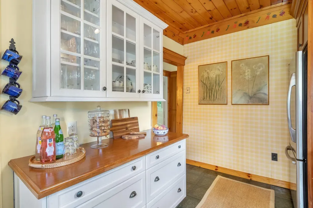 107 Highland Avenue Ogunquit ME 03907