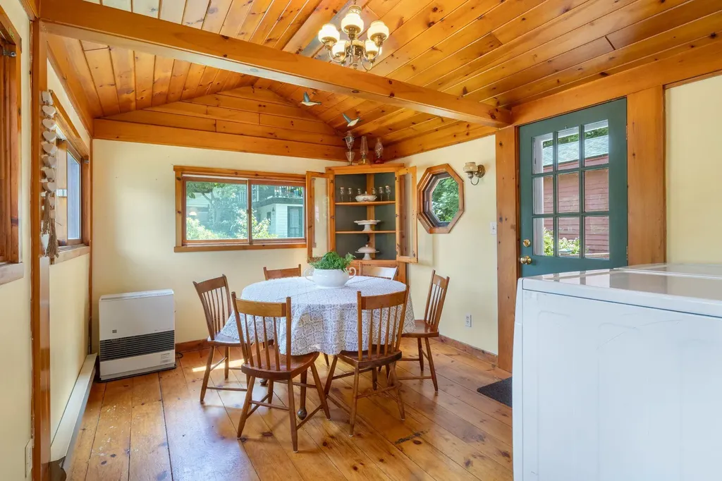 107 Highland Avenue Ogunquit ME 03907