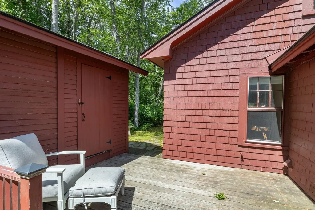 107 Highland Avenue Ogunquit ME 03907