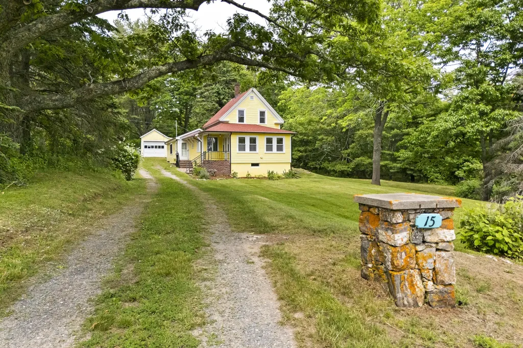 15 Lakeview Road Boothbay Harbor ME 04538