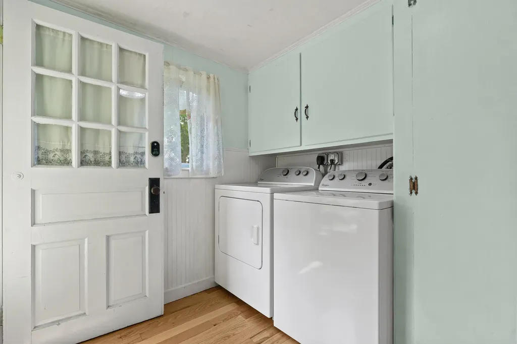 15 Lakeview Road Boothbay Harbor ME 04538