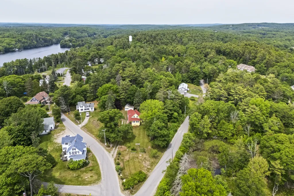 15 Lakeview Road Boothbay Harbor ME 04538
