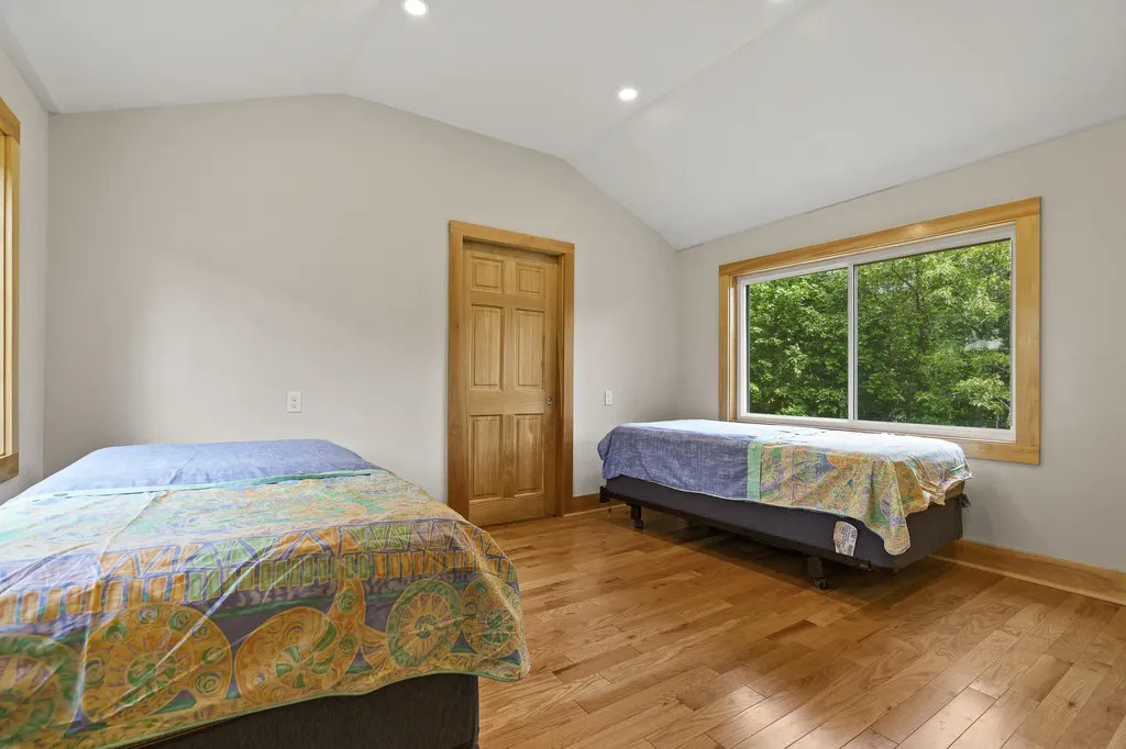 15 Lakeview Road Boothbay Harbor ME 04538