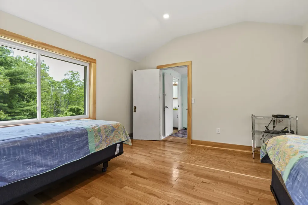 15 Lakeview Road Boothbay Harbor ME 04538