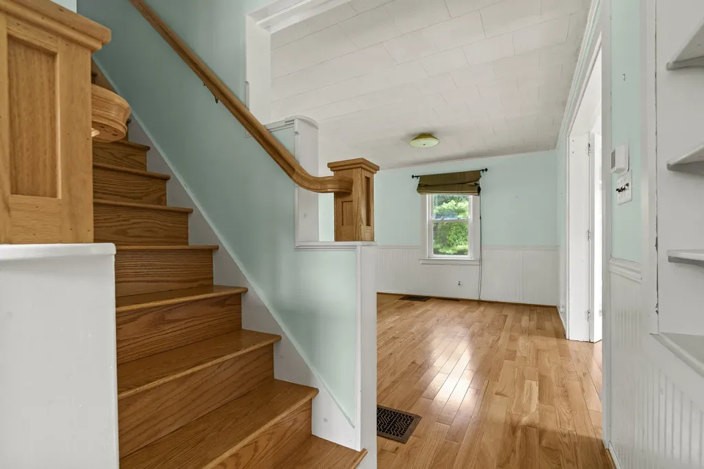 15 Lakeview Road Boothbay Harbor ME 04538