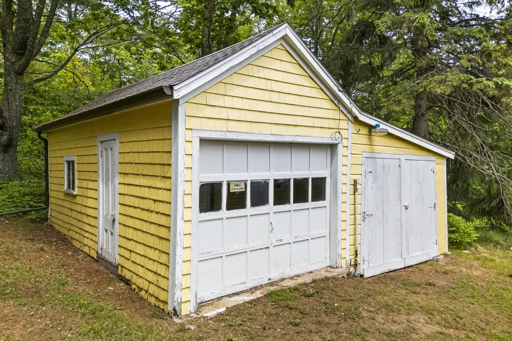 15 Lakeview Road Boothbay Harbor ME 04538