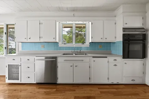 15 Lakeview Road Boothbay Harbor ME 04538