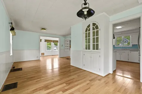 15 Lakeview Road Boothbay Harbor ME 04538
