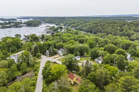 15 Lakeview Road Boothbay Harbor ME 04538