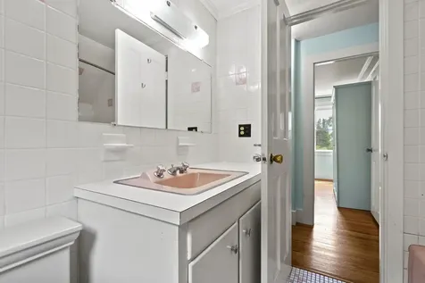 15 Lakeview Road Boothbay Harbor ME 04538