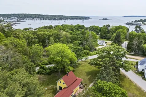 15 Lakeview Road Boothbay Harbor ME 04538