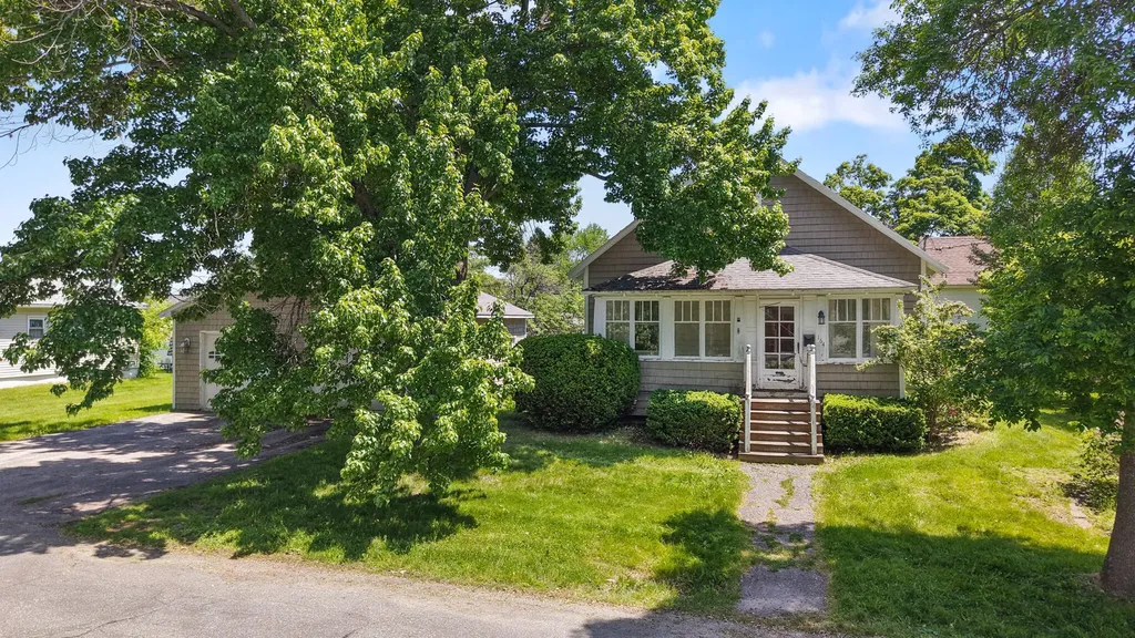 164 7th Street Bangor ME 04401