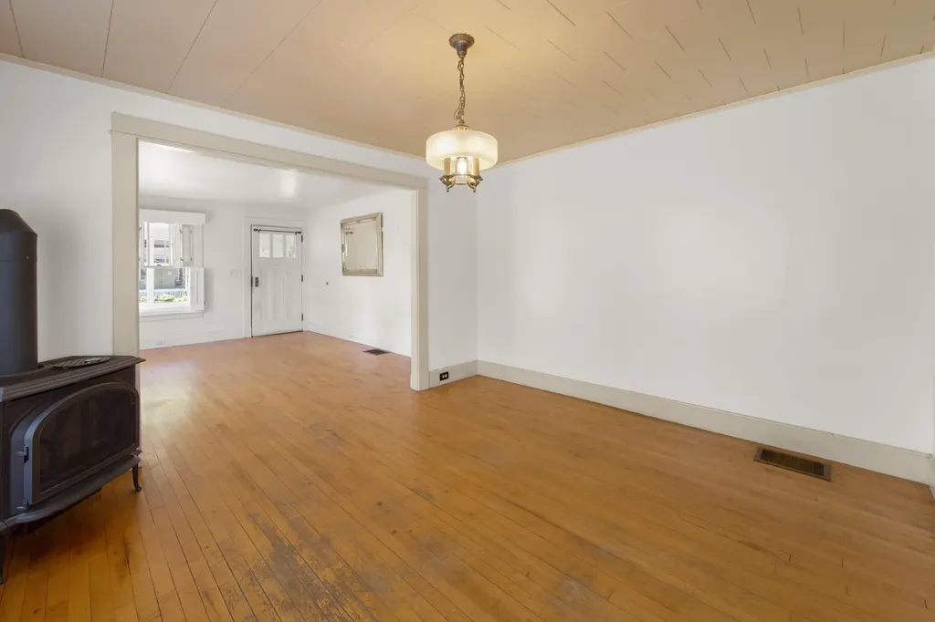 164 7th Street Bangor ME 04401